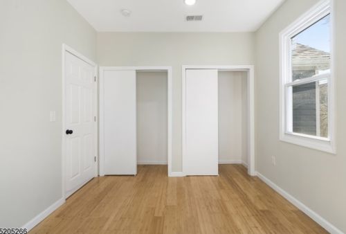 215 Rutledge Ave, East Orange NJ  07017-4911 exterior