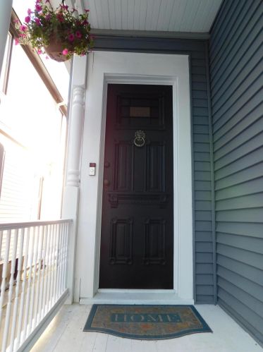 2575 Graham St, Milwaukee WI  53207-1609 exterior