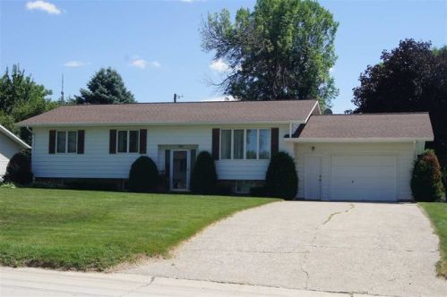 210 8th Ave, Ludlow, IA 52172-1141