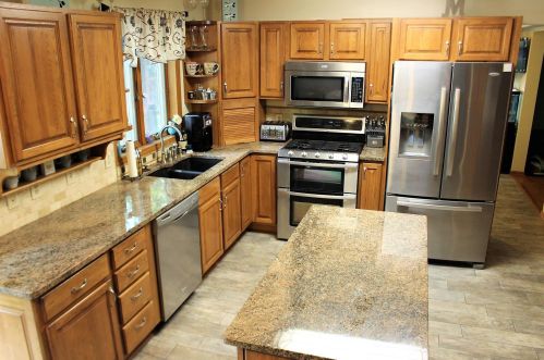 18131 Bear Swamp Rd, Marysville OH  43040-9330 exterior