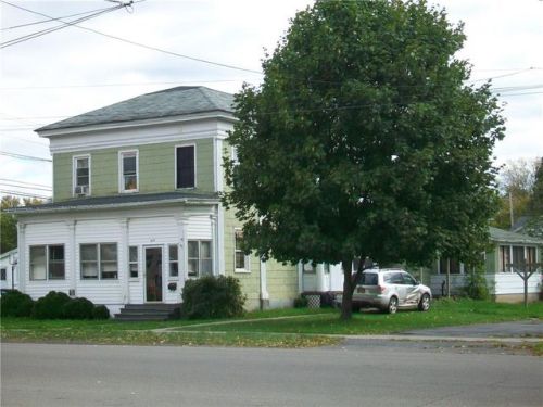 117 Sodus St, Clyde, NY 14433-1239