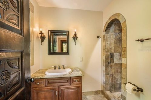 2718 Casey Ky Rd, Nokomis FL  34275-3306 exterior