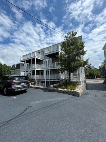 379 Hyde Park Ave, Boston MA 02131 exterior