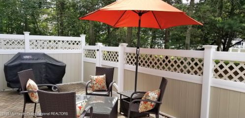 110 Tanya Cir, Tinton Falls NJ 07712-7915 exterior