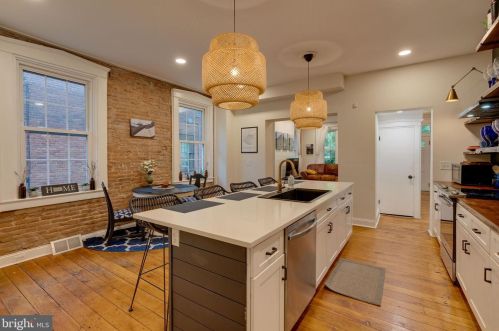 721 Orange St, Lancaster PA  17602-3118 exterior