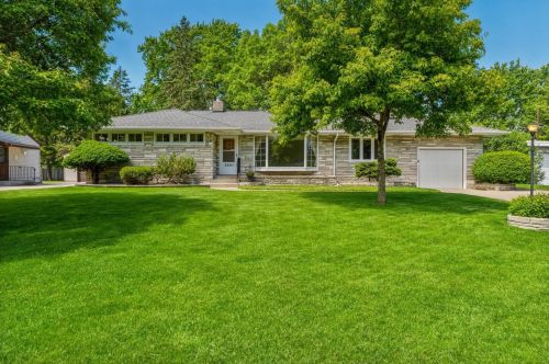 2241 Fernwood St, Saint Paul, MN 55113-4311