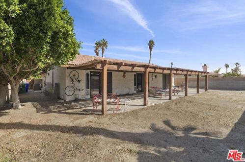 67425 Medano Rd, Cathedral City CA  92234-3442 exterior