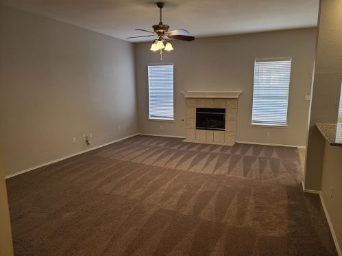 610 Manchester Dr, Midlothian TX  76063-2891 exterior