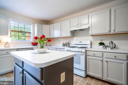 13578 Filly Ct, Gainesville VA  20155-2975 exterior