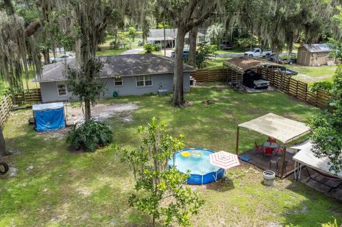 2250 Cr 452, Lake Panasoffkee FL  33538-5449 exterior