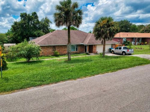 1233 Gladstone Dr, Deltona, FL 32725-3627