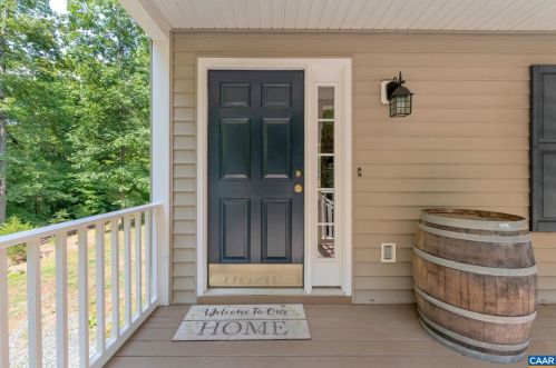 2 Riverside Dr, Bybee VA  22963-2021 exterior