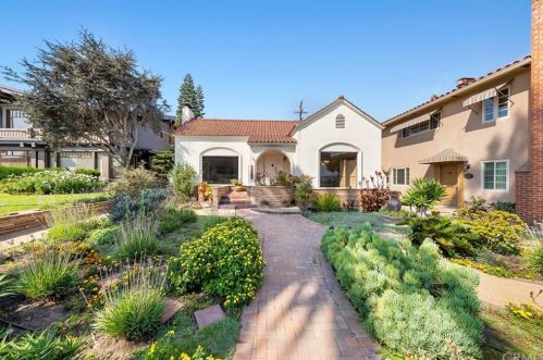 2309 Ocean Blvd, Long Beach, CA 90803-2443