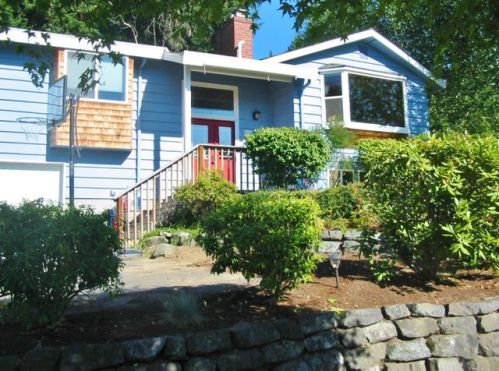 494 Vena St, Bremerton, WA 98311-2546