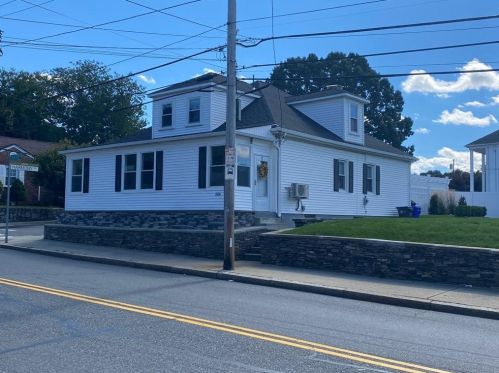 1556 Chalkstone Ave, Providence, RI 02909-4920