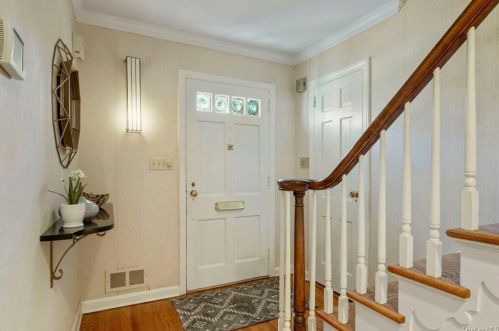 15 London Ter, New Rochelle, NY 10804-4320