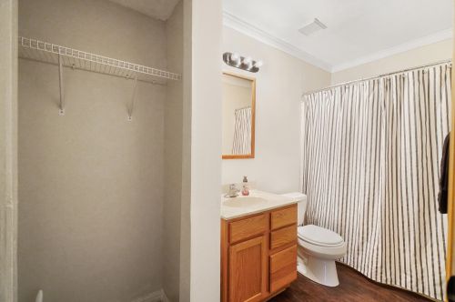 421 Ripple Creek Dr, Covington KY  41018-2684 exterior