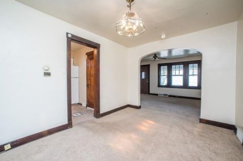 2920 Glendale Ave, Pittsburgh PA 15227-2537 exterior