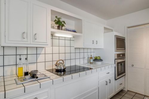 283 Cecilia Way, Tiburon CA  94920-2105 exterior