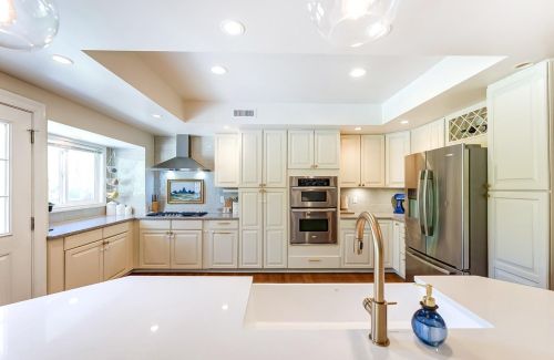 3260 Galbraith Rd, Cincinnati OH 45239-3903 exterior