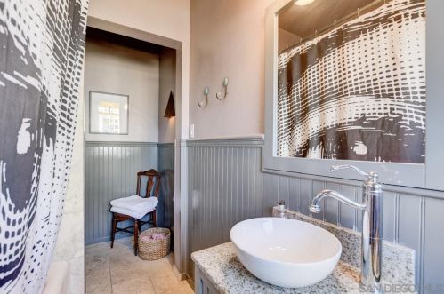 702 Ash St, San Diego CA 92101-3228 exterior