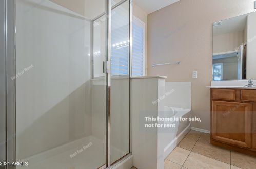 1377 Chestnut Ln, Gilbert AZ  85298-6844 exterior