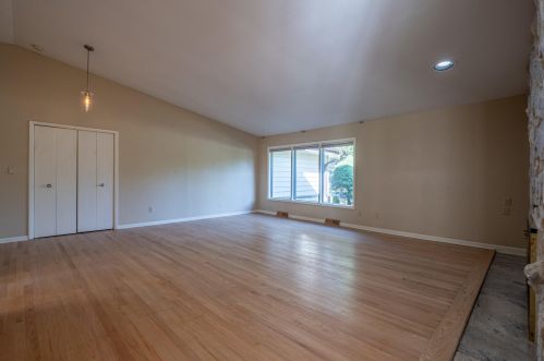 1545 Cedar Ln, Milwaukee WI  53217-1102 exterior