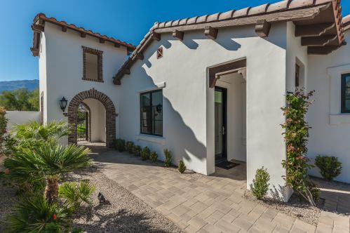 81660 Andalusia, La Quinta CA  92253-8220 exterior