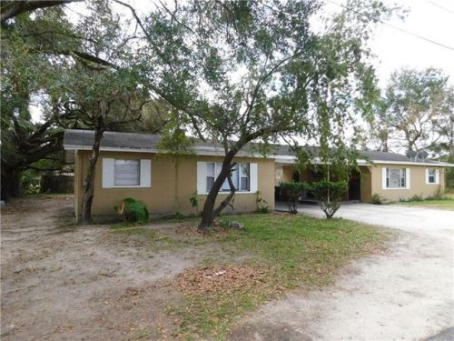 1045 Stanford St, Bartow, FL 33830-5046