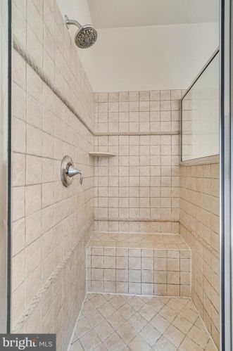 6857 Hartzell Hill Ln, Haymarket VA  20169-4944 exterior