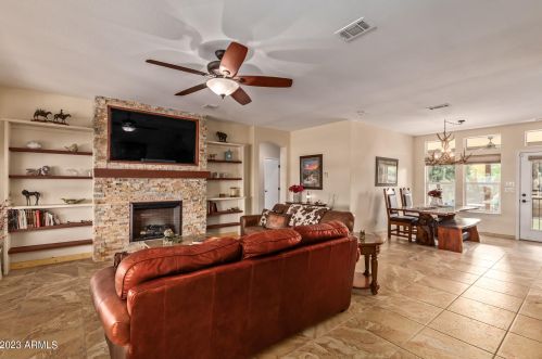 34118 12th St, Phoenix AZ  85085-7751 exterior