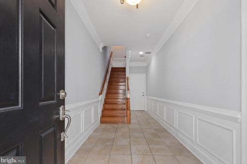 14757 Potomac Branch Dr, Woodbridge VA  22191-4030 exterior