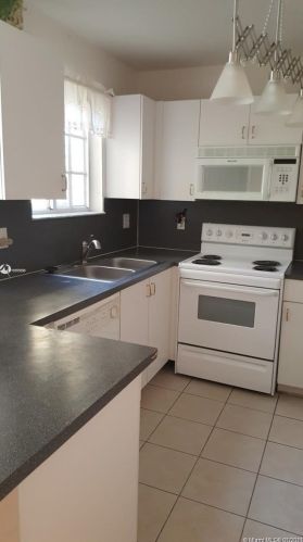 6766 182nd St, Hialeah, FL 33015-7943