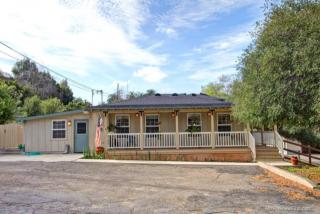 261 Apple Blossom Ln, Vista, CA 92084-7835