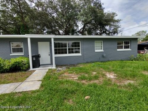 1700 Bluebird Ct, Titusville, FL 32780-4479