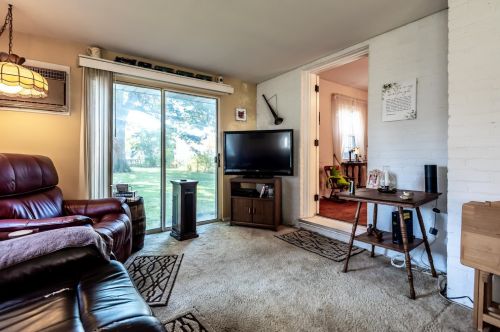 239 Pleasant St, Xenia OH  45385-2317 exterior