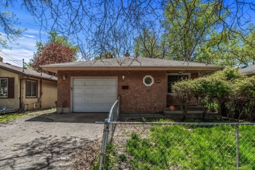 1882 3rd St, Saint Paul, MN 55110-3171
