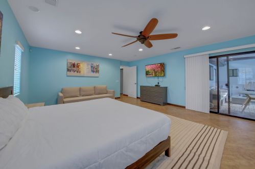 51705 Avenida Madero, La Quinta CA  92253-3114 exterior