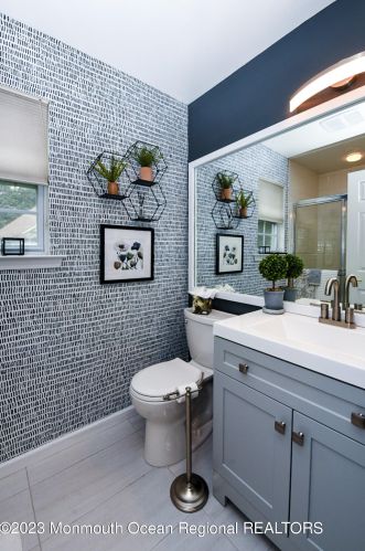 205 Skyline Dr, Lakewood NJ  08701-5740 exterior