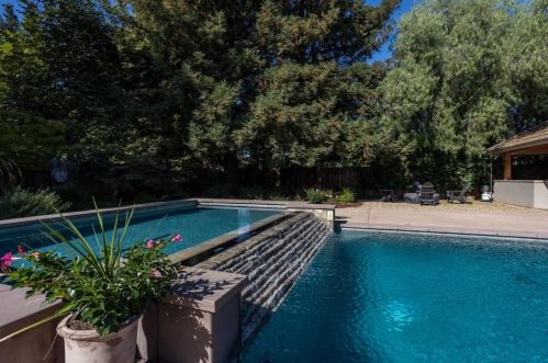 9918 Poppy Hills Dr, Valley Home CA 95361-9617 exterior