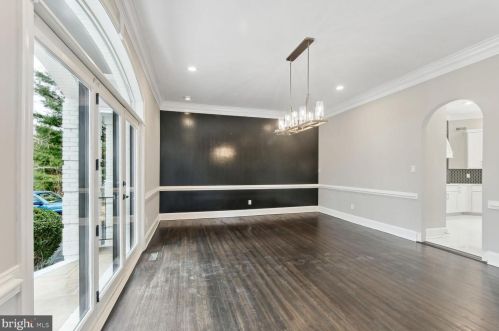 209 River Bend Rd, Great Falls VA  22066-4141 exterior