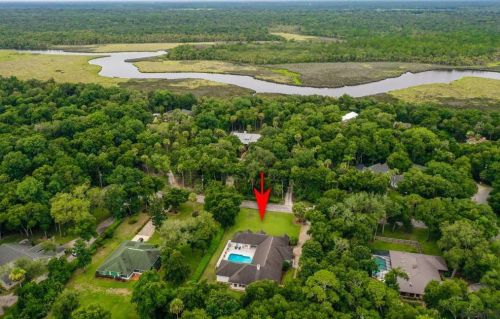 3 Indian Mound Ct, Flagler Beach, FL 32136-5104