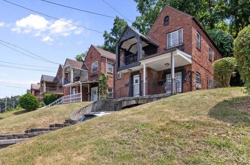 3829 Beechwood Blvd, Pittsburgh PA  15217-2613 exterior