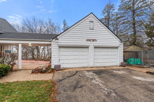 259 Nob Hill Dr, Colgate, WI 53017-9306