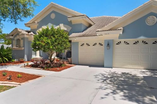 5315 Karlsburg Pl, Palm Harbor, FL 34685-3636