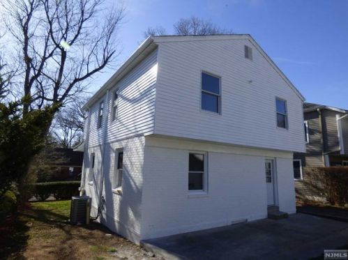 313 Prospect Ave, Dumont NJ  07628-1811 exterior