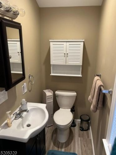 44 Strawberry Point Dr, Andover NJ  07821-3704 exterior