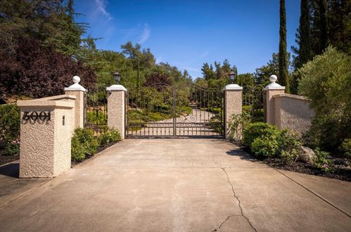5001 Auburn Folsom Rd, Loomis, CA 95650-9420