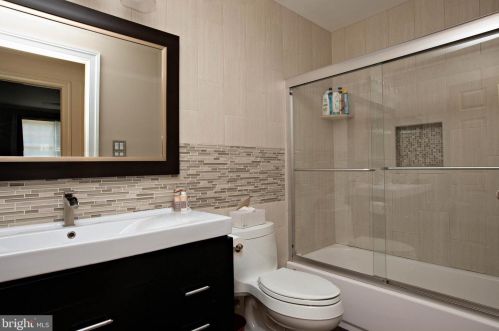 7 Mckinley Ave, Blenheim NJ  08012-5355 exterior