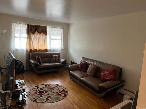 3627 Marolla Pl, Bronx, NY 10466-6012